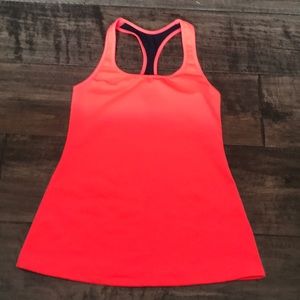 New balance workout top
